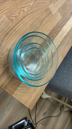Pyrex mixing bowls