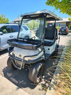 Epic E40L Golf Cart