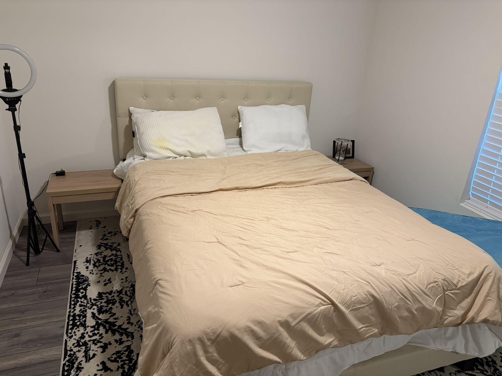 Slightly Used Bedroom Set 