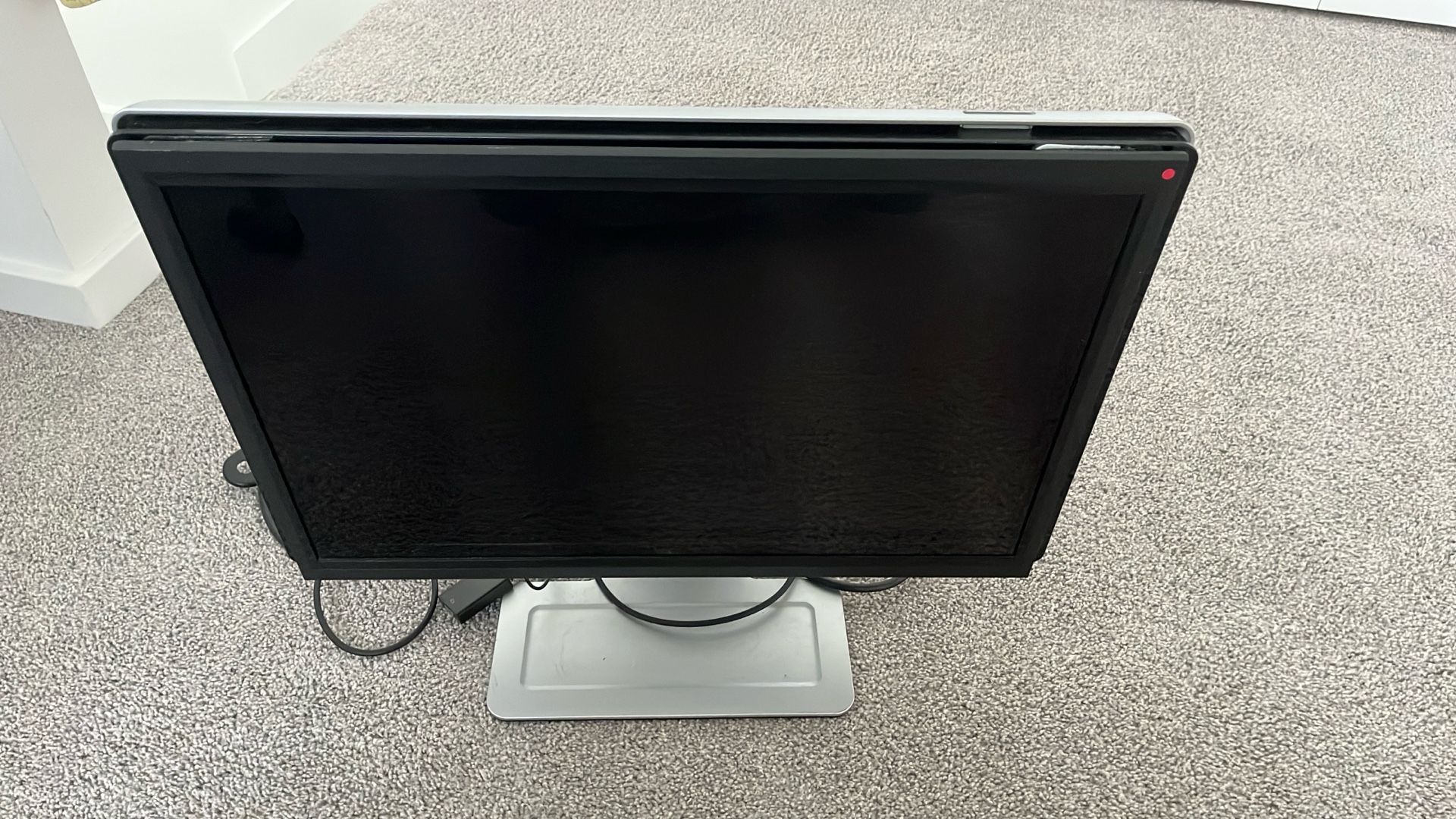 HP Monitor (24 Inch) 