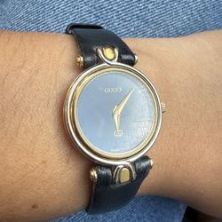 Vintage Ladies Gucci Watch 4500L