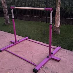 gymnastic bar 