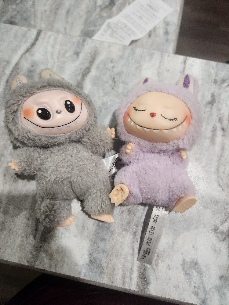 FREE LABUBUS & PLUSHIES