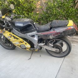 1996 yamaha fz6,