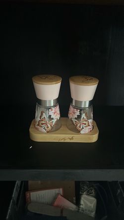Butterfly Salt and Pepper Grinder Set  Dolly Parton