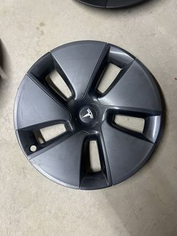 TESLA HUB CAP x4