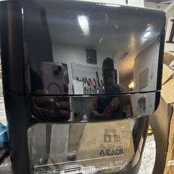 very nice Air fyer 5-1 oven combo new $60