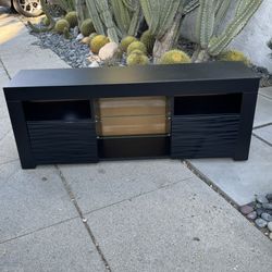 Modern Black 58” TV Stand Wood 2 Glass Shelving Inserts Milano 145 (Silver Lake)