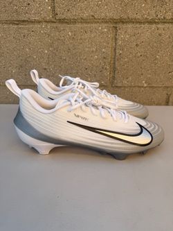 Nike football cleats mens size 11