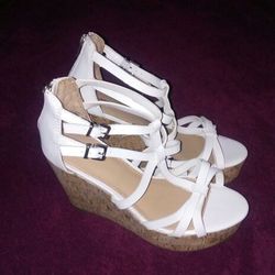 EXPRESS WHITE ZIPPER WEDGE