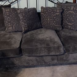 Couch/Loveseat 