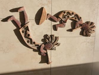 2 Koppell trumpets wall decor