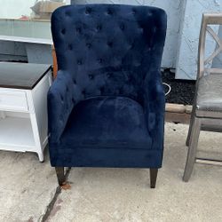 Velvet Tufted chair