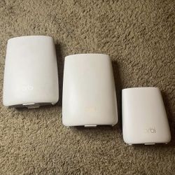 Netgear Orbi Mesh Router (RBR50v2) w/ 2 Satellites (RBS50v2) & (RBS50) Home Wifi System