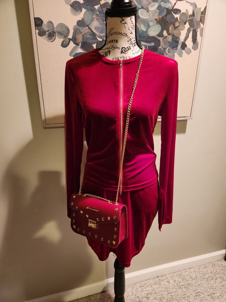 Two-piece top and a skirt, purse is not included 