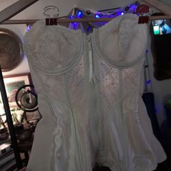 Sexy Vintage Beige Corset - Size 38C