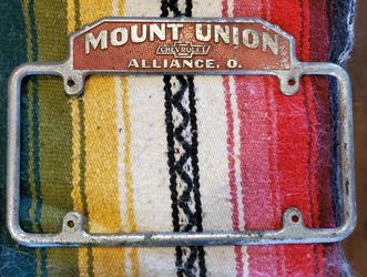 Mount Union CHEVROLET dealer Plate Frame