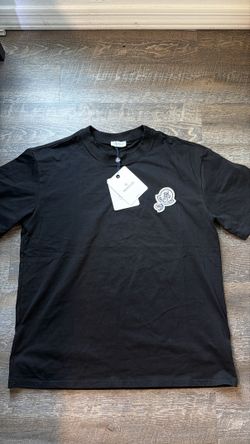 Moncl t shirt