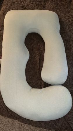 Momcozy pregnancy pillow