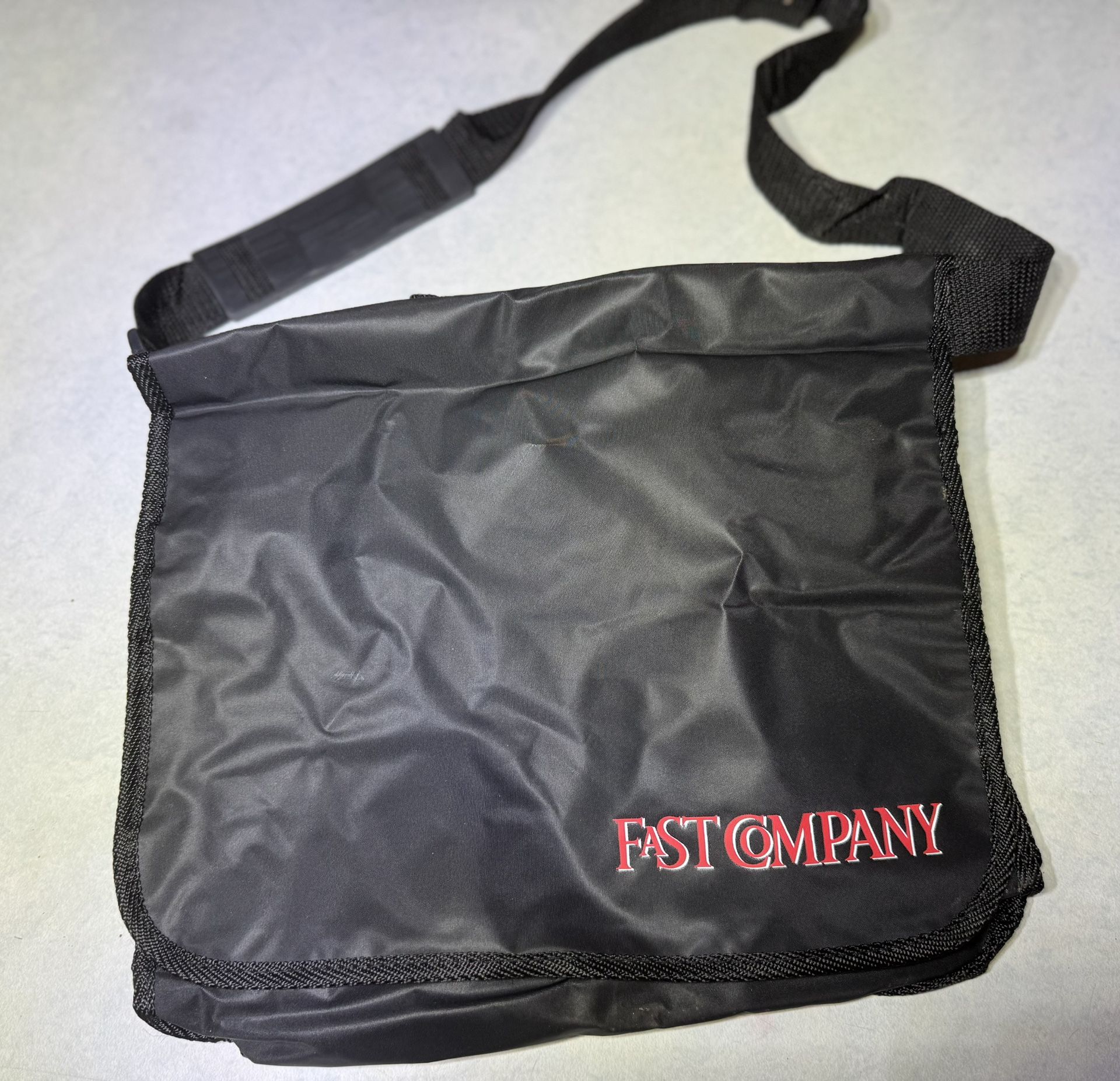 Fast Company Sling, Laptop, Bag