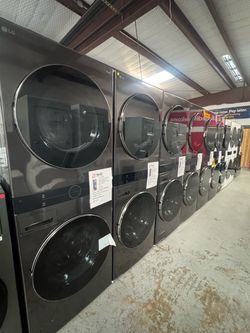 LG WASHTOWER WASHER AND DRYER