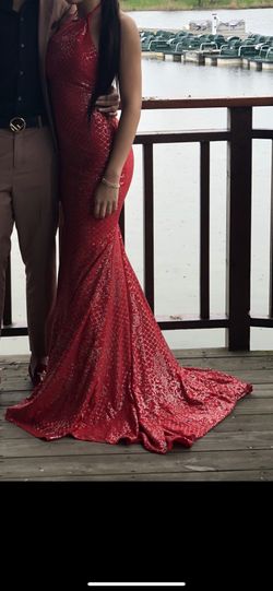 Red prom dress