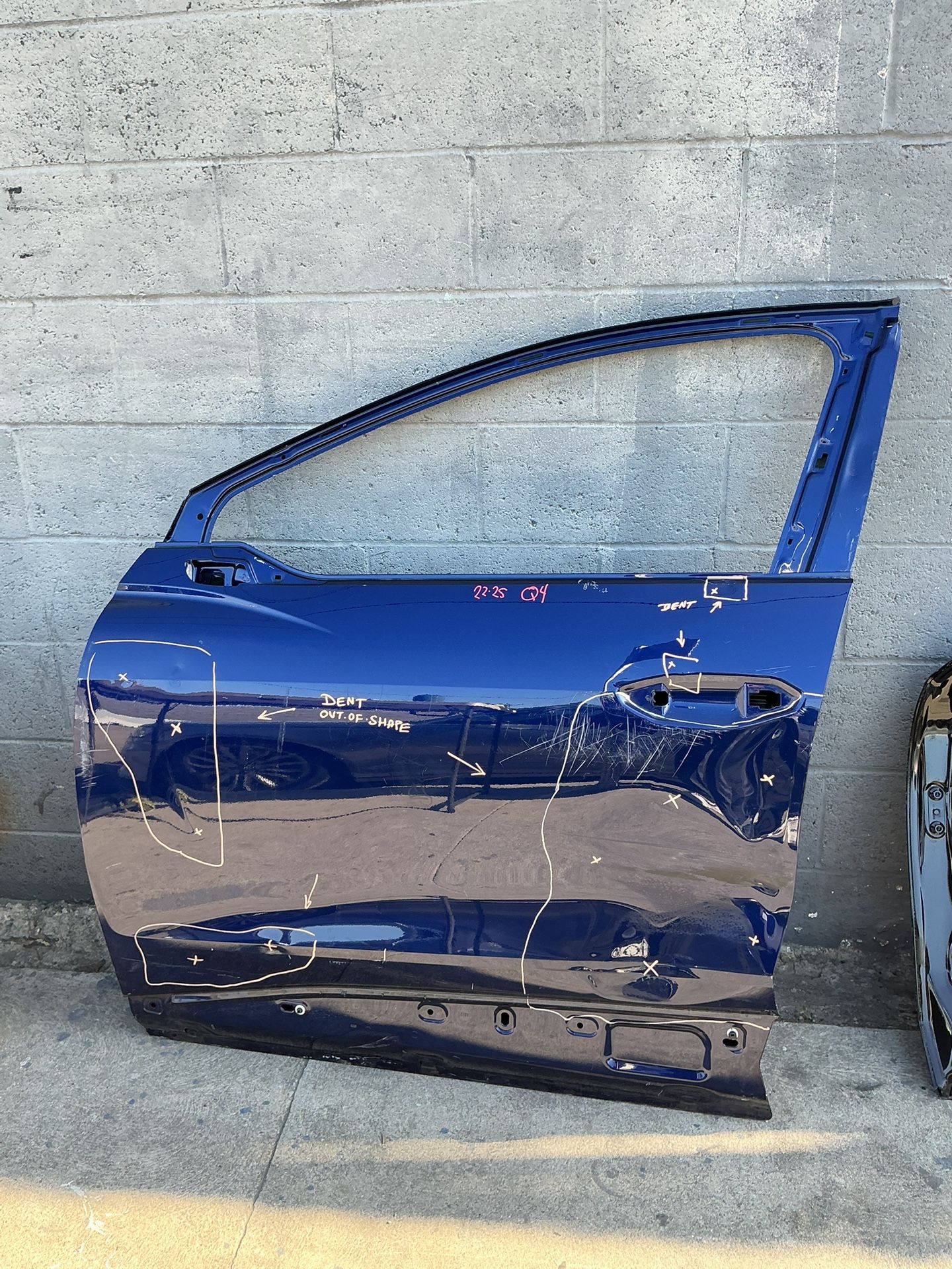 2022 - 2025 AUDI Q4 - DRIVER DOOR OEM 