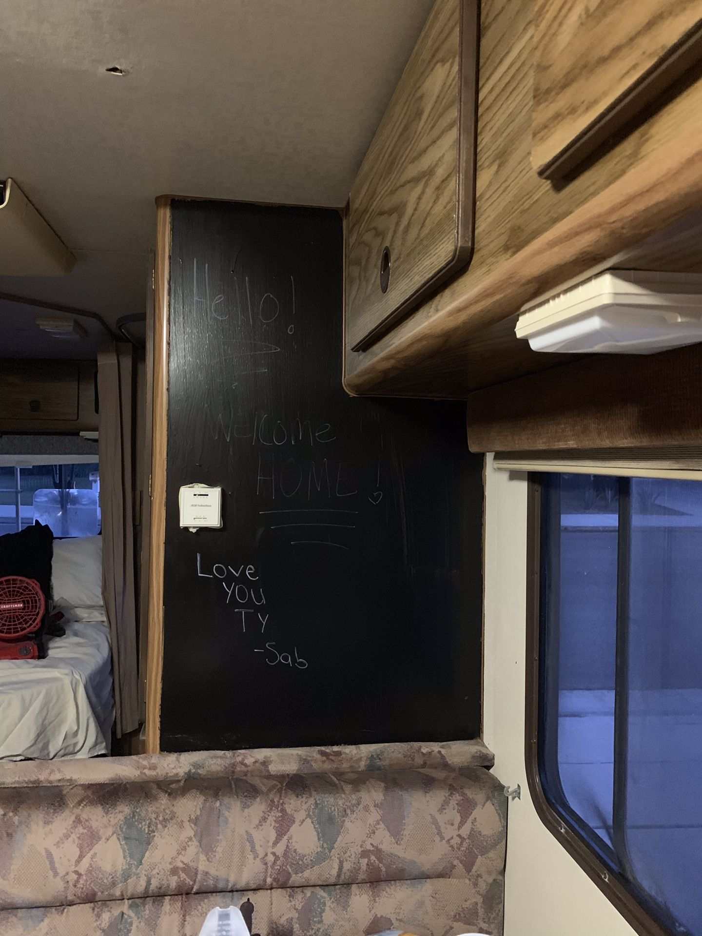 1984 SouthWind RV FOR SALE !!!! For only 6,000 for Sale in Huntington