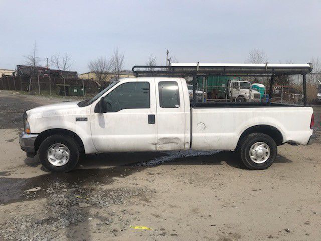 2003 Ford F250 Super Duty 200k miles runs and drives!!!