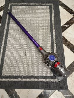 Dyson V8 animal plus vacuum