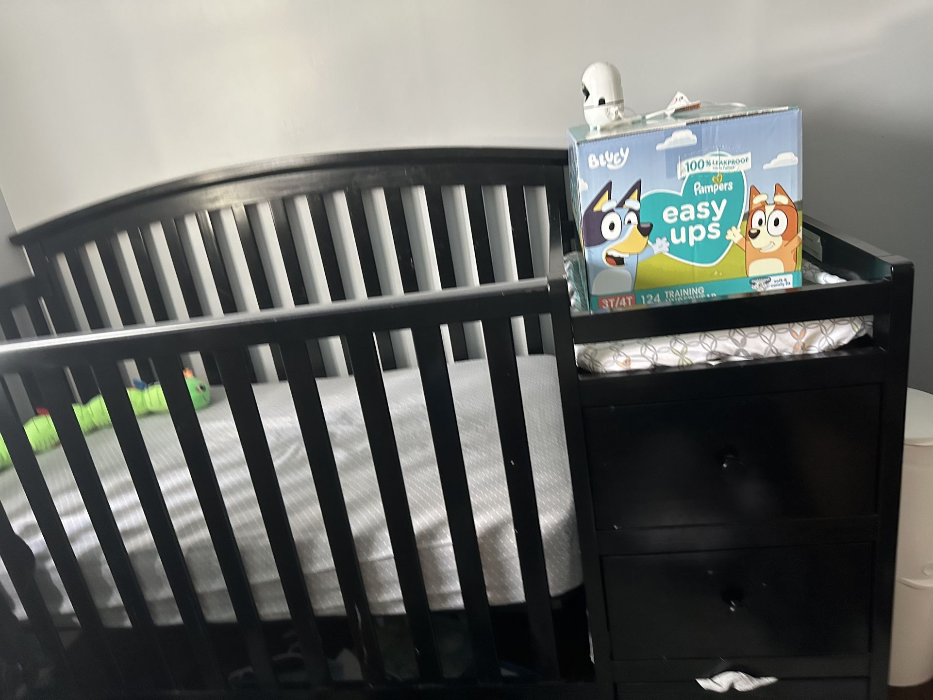 5 In 1 Convertible Crib