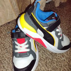 Puma Boys Shoes Size 2 $20