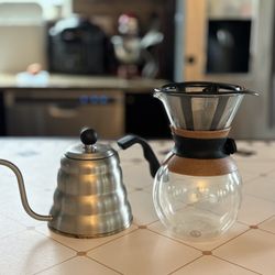 Bodum Starbucks Pullover & Gooseneck Kettle 