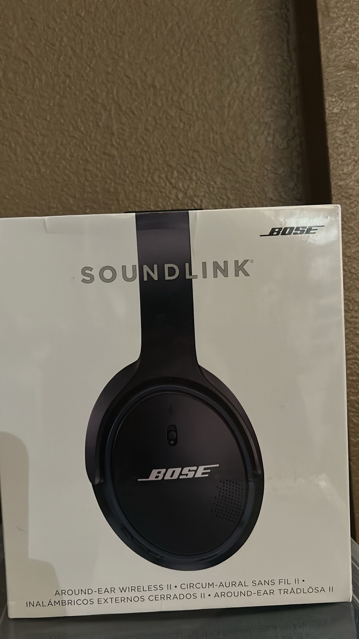 Bose Headphones (READ DESCRIPTION)