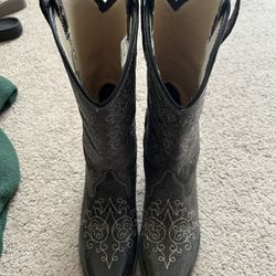 Women’s Sterling River boots size 8