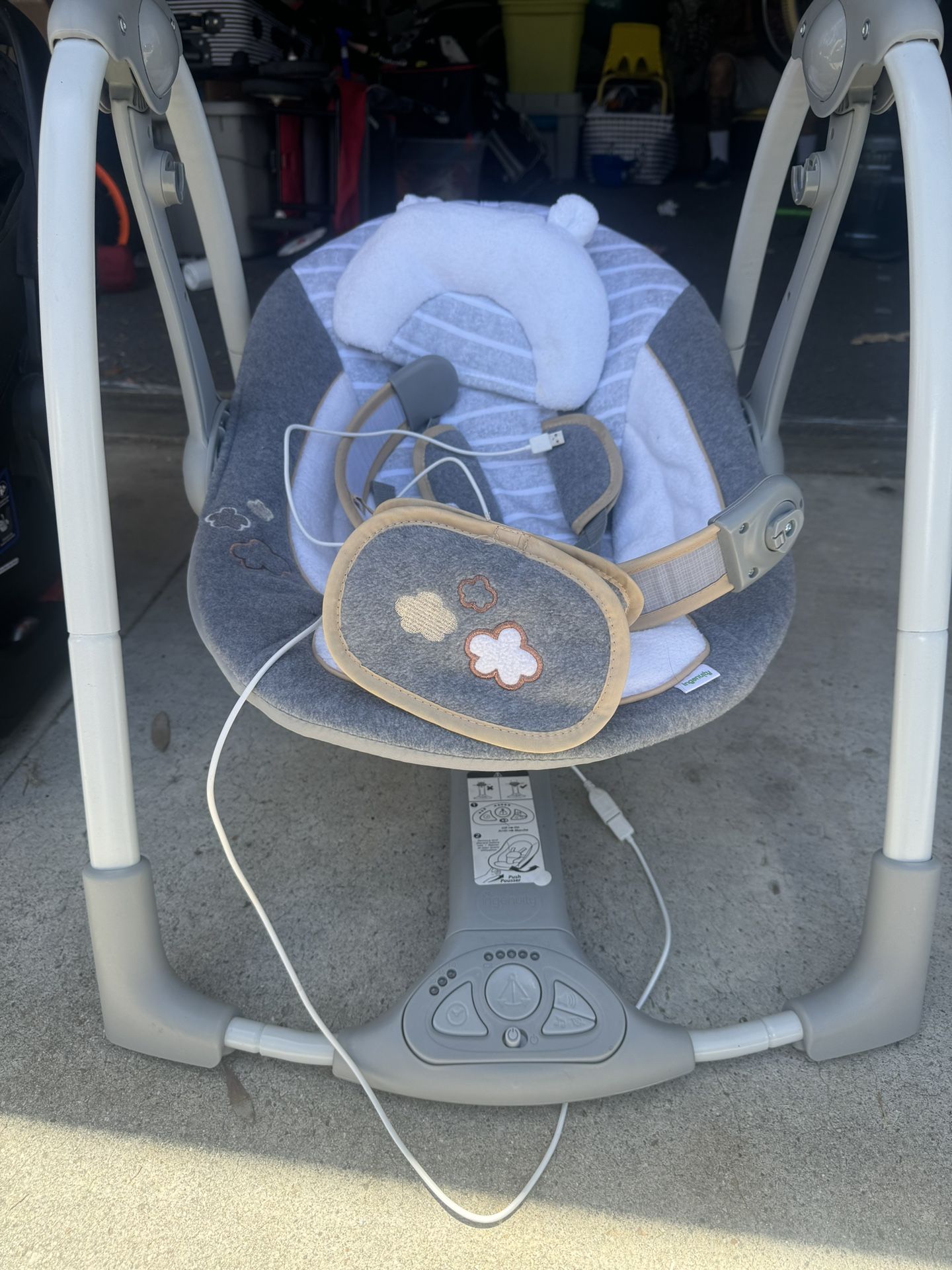 Baby swing