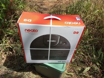 **neato D9 robotic vacuum**
