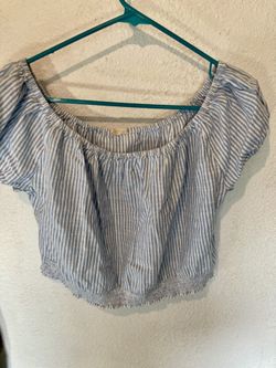 Hollister Cropped Shirt