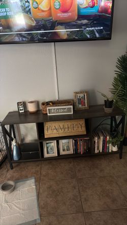 Entertainment center