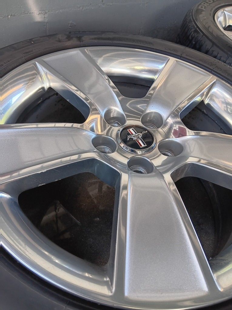 18x8.5 Wheels