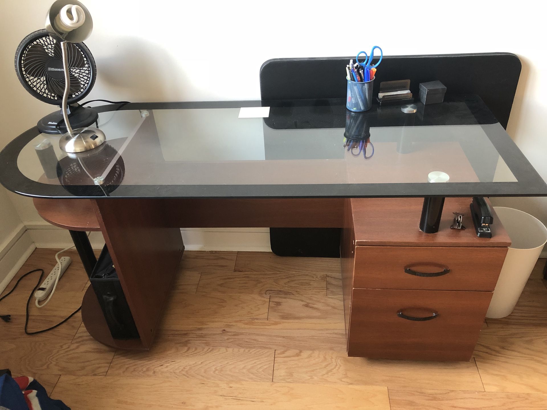 Beautiful glass desk in great condition