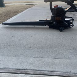 BLACK+DECKER 300 CFM 12-Amp Corded Electric Leaf Blower