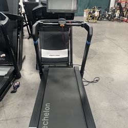 Echelon stride 8s treadmill