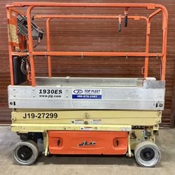 19’ Foot JLG Scissor Lift