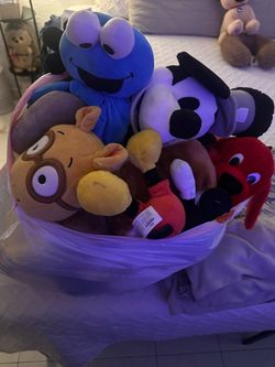 Mixed Lot of Stuffed Animal Plush Toys