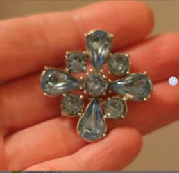 Shiny Light Blue Stone Brooch "Flower" "Snowflake"

