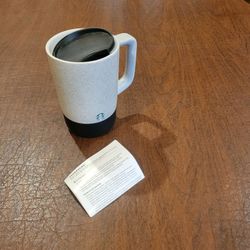 Starbucks Coffee Travel Mug 2024 Speckled Gray 14 oz Black Silicone Base 
with lid. Perfect, never been used, original box is missing. please see 
pho