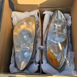 2006 Totota Corolla  Oem Headlights 