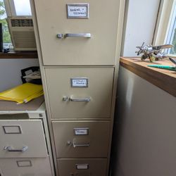 4 Drawer Filing Cabinet 