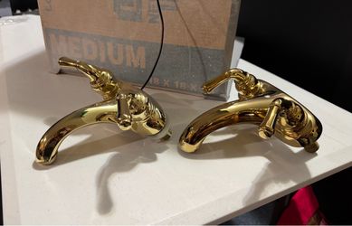2 Bathroom Faucets